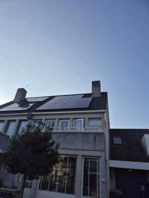 woning met elektrische installatie en aansluitingen buiten